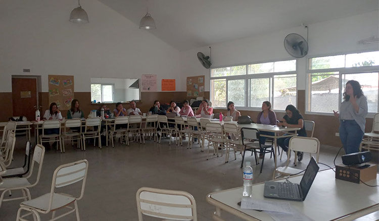 Encuentro sobre pautas de intervención ante el Maltrato Infantil, Abuso Sexual y Violencia de Género en Vaqueros Fotografía Encuentro sobre pautas de intervención ante el Maltrato Infantil, Abuso Sexual y Violencia de Género en Vaqueros