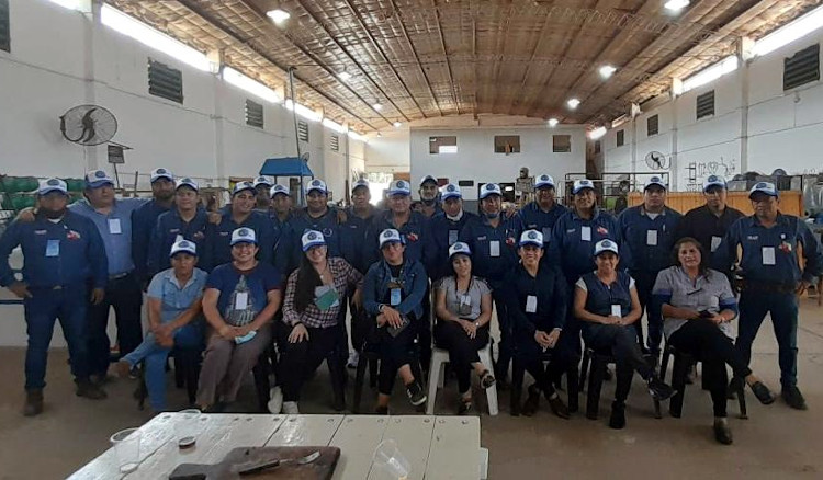 Escuela de Aguaray destacada en robótica inclusiva Escuela de Aguaray destacada en robótica inclusiva