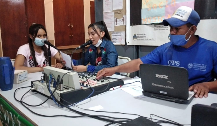 Jóvenes de Misión Chaqueña cuentan con su propia radio escolar Fotografía Jóvenes de Misión Chaqueña cuentan con su propia radio escolar