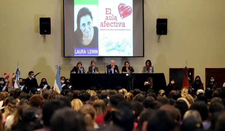 Más de 900 docentes salteños se capacitaron en educación emocional Más de 900 docentes salteños se capacitaron en educación emocional