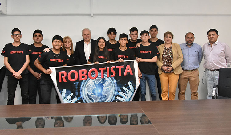 Destacan a estudiantes de Metán por su desempeño en Robótica Fotografía Destacan a estudiantes de Metán por su desempeño en Robótica