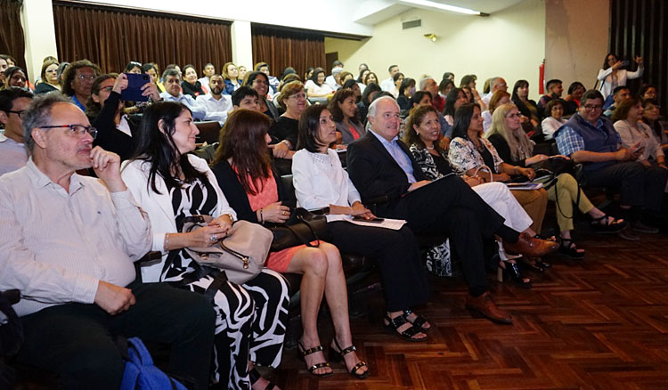 Docentes de toda la provincia participan de un encuentro de educación secundaria Fotografía Docentes de toda la provincia participan de un encuentro de educación secundaria
