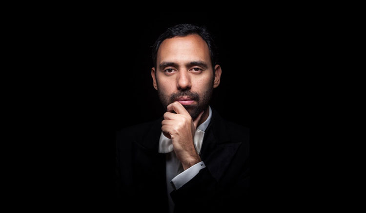 Gonzalo Hidalgo resultó ganador del Concurso de Director Titular de la Orquesta Sinfónica de Salta Fotografía Gonzalo Hidalgo resultó ganador del Concurso de Director Titular de la Orquesta Sinfónica de Salta