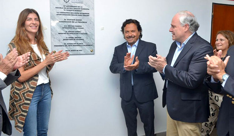 La Provincia certificará los cursos de formación de la Escuela de Artes y Oficios Fotografía La Provincia certificará los cursos de formación de la Escuela de Artes y Oficios