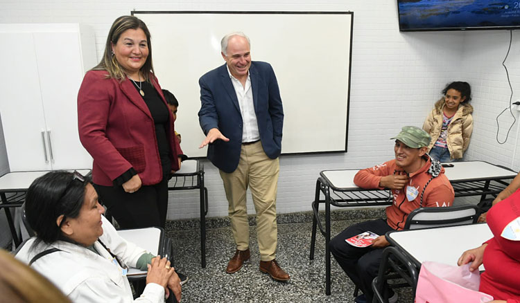 El Gobierno continúa ofreciendo oportunidades de estudio a jóvenes y adultos Fotografía El Gobierno continúa ofreciendo oportunidades de estudio a jóvenes y adultos