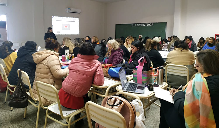 Fotografía Jornada de capacitación para docentes y directivos del Nivel Inicial sobre TIC