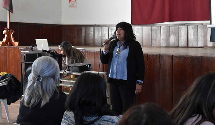 Encuentro sobre la construcción de los acuerdos escolares de convivencia Fotografía Encuentro sobre la construcción de los acuerdos escolares de convivencia