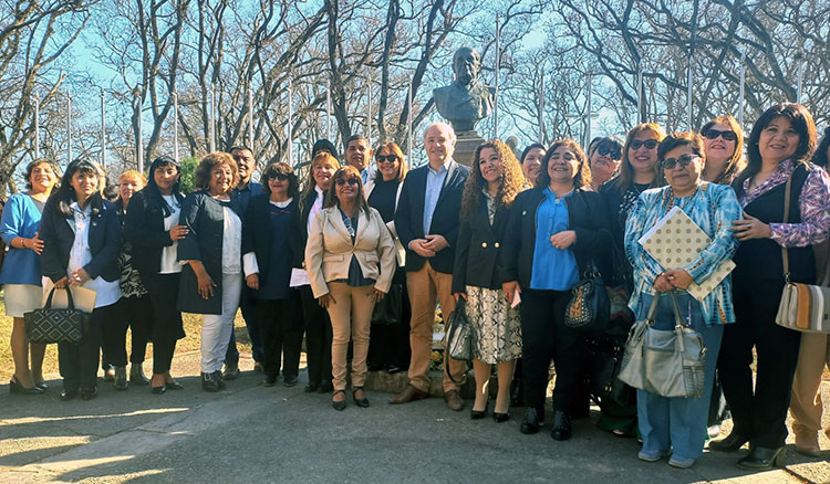 Día del Maestro: destacaron la tarea docente a través de un homenaje a Sarmiento Imagen Día del Maestro: destacaron la tarea docente a través de un homenaje a Sarmiento