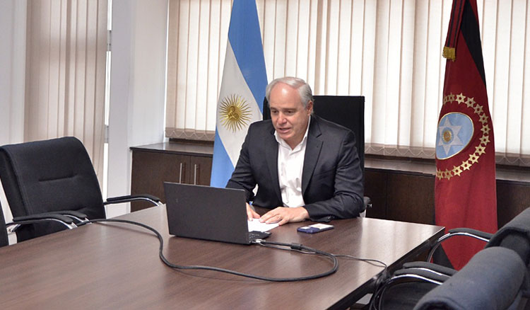 La Provincia brinda acompañamiento a estudiantes secundarios que necesitan apoyo para terminar sus estudios Fotografía La Provincia brinda acompañamiento a estudiantes secundarios que necesitan apoyo para terminar sus estudios