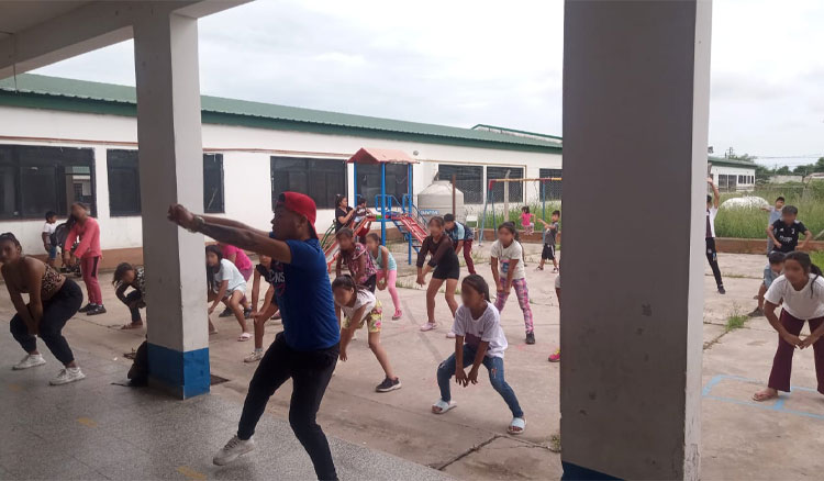 El gobierno brinda contención educativa, social y nutricional en estas vacaciones de verano El gobierno brinda contención educativa, social y nutricional en estas vacaciones de verano