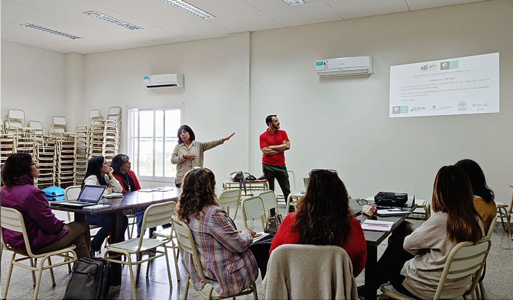 FLACSO y Educación impulsarán programas de desarrollo profesional docente Fotografía: FLACSO y Educación impulsarán programas de desarrollo profesional docente