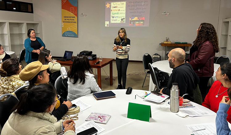 Más de 150 docentes fortalecen su inglés a través de Fulbright Fotografía: Más de 150 docentes fortalecen su inglés a través de Fulbright