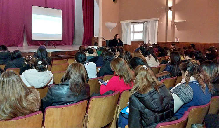 Más de 2 mil docentes de primaria se capacitan para fortalecer la enseñanza de la lectoescritura Fotografía: Más de 2 mil docentes de primaria se capacitan para fortalecer la enseñanza de la lectoescritura