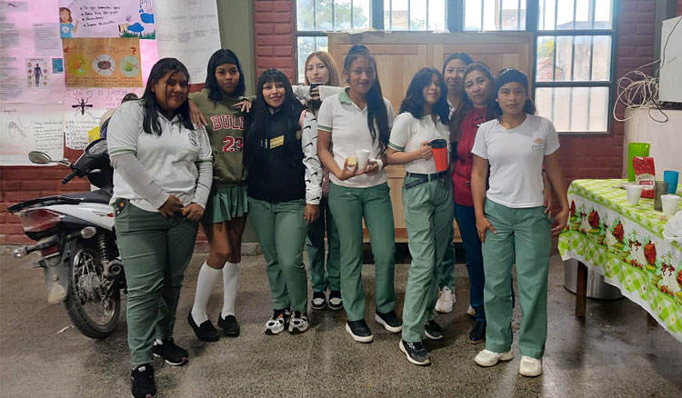 Estudiantes del secundario ejecutan proyectos solidarios para atender necesidades sociales Fotografía: Estudiantes del secundario ejecutan proyectos solidarios para atender necesidades sociales