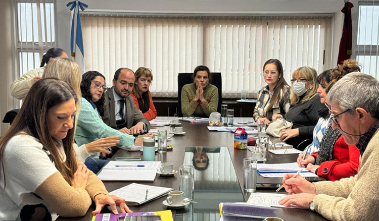 Problemáticas adolescentes: conforman una mesa interministerial de prevención y concientización Fotografía: Problemáticas adolescentes: conforman una mesa interministerial de prevención y concientización
