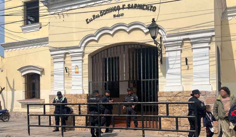 Escuela Sarmiento: se descarta pérdida de gas según un informe de Gasnor Fotografía Escuela Sarmiento: se descarta pérdida de gas según un informe de Gasnor