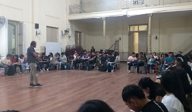 Talleres de formación en alfabetización académica en el Nivel Superior Fotografía: Talleres de formación en alfabetización académica en el Nivel Superior