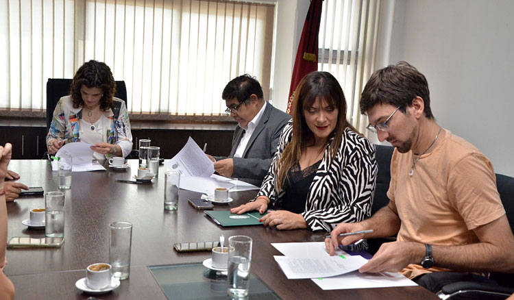 Física al alcance de todos: la Provincia continúa apostando al dictado de los talleres Fotografía Física al alcance de todos: la Provincia continúa apostando al dictado de los talleres