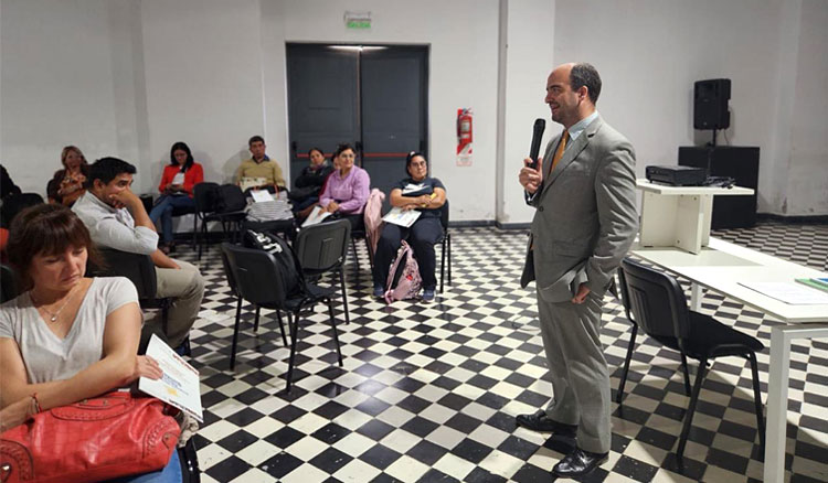 Docentes se capacitaron en implementación de proyectos sociocomunitarios solidarios Fotografía: Docentes se capacitaron en implementación de proyectos sociocomunitarios solidarios