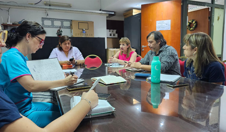 Salud y Educación planifican acciones intersectoriales para prevenir transmisiones verticales Fotografía: Salud y Educación planifican acciones intersectoriales para prevenir transmisiones verticales