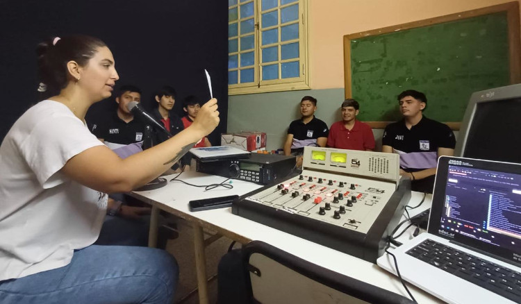 En verano, las radios escolares tienen voz En verano, las radios escolares tienen voz
