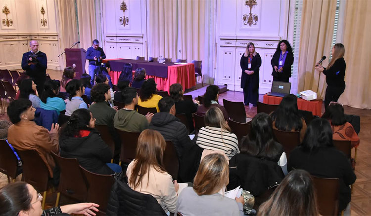 Fotografía: Equipos provinciales, municipales participan en talleres preventivos en contextos educativos