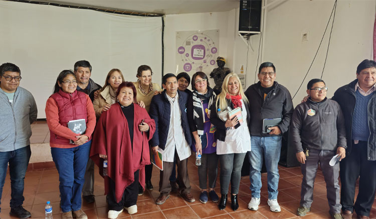 El Ministerio de Educación realizó relevamiento y una jornada de trabajo en San Antonio de los Cobres Fotografía: El Ministerio de Educación realizó relevamiento y una jornada de trabajo en San Antonio de los Cobres
