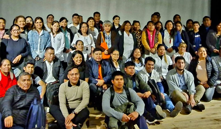 Primer encuentro sobre enseñanza de lenguas originarias Fotografía: Primer encuentro sobre enseñanza de lenguas originarias