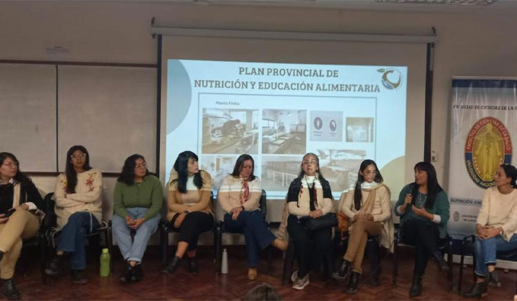 Fotografía: Nutricionistas promueven la inocuidad alimentaria en los comedores escolares