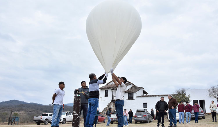 Se realizó con éxito el lanzamiento de un globo experimental Fotografía: Se realizó con éxito el lanzamiento de un globo experimental