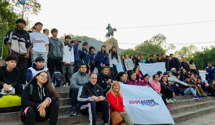 Fotografía: Delegación salteña viaja a participar de los Juegos Interescolares Regionales