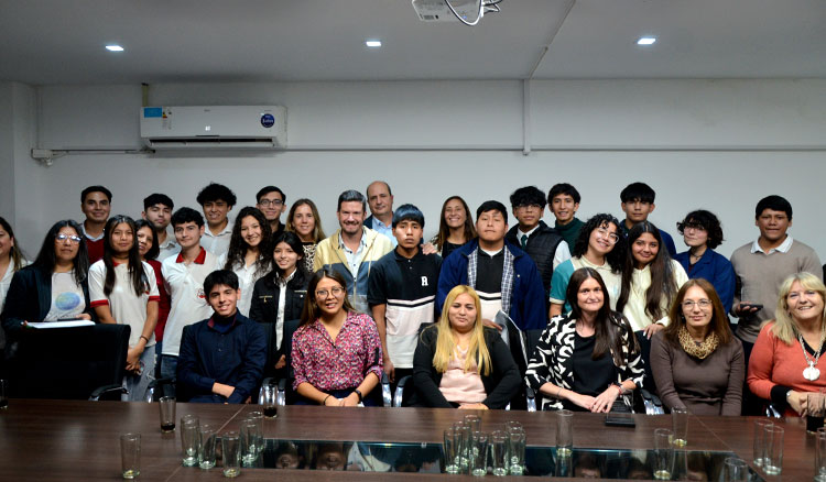 Fotografía: Alumnos salteños semifinalistas en un concurso de Samsung expusieron sus proyectos