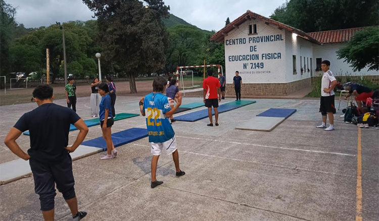 Imagen: Educación lanza el verano en movimiento con talleres gratuitos de deporte y recreación