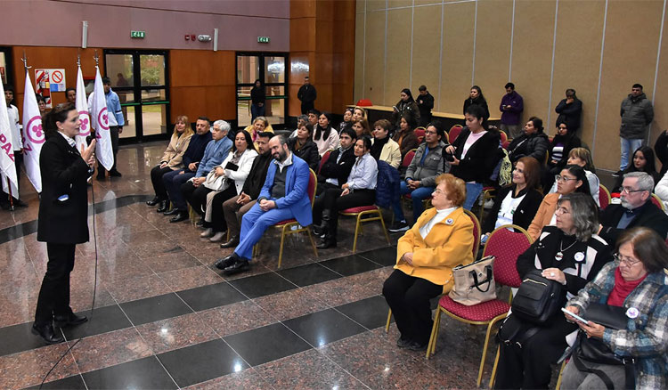 Fotografía: 20 establecimientos educativos salteños recibieron Banderas de la Paz