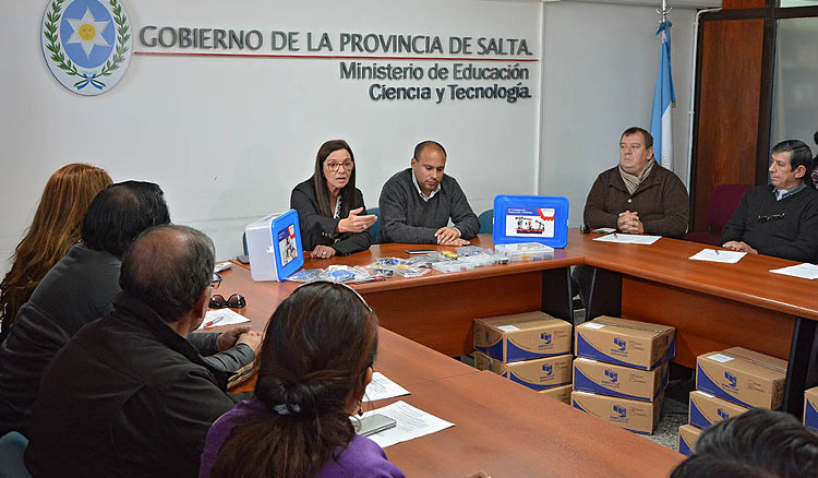 Nueva entrega de kits de robótica del Programa Robótica y Tecnología para Educar Nueva entrega de kits de robótica del Programa Robótica y Tecnología para Educar
