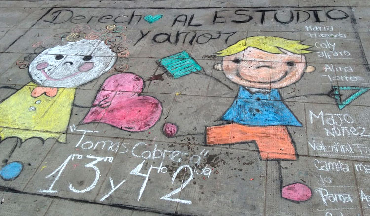 Alumnos y docentes del Tomas Cabrera realizaron una jornada de arte en Plaza Güemes Alumnos y docentes del Tomas Cabrera realizaron una jornada de arte en Plaza Güemes