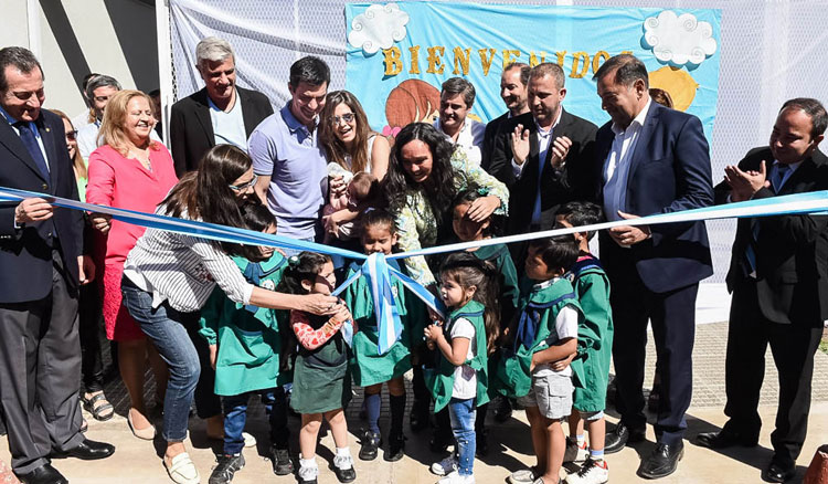 Urtubey en Metán: “Hemos construido más escuelas que en toda la historia de Salta Urtubey en Metán: “Hemos construido más escuelas que en toda la historia de Salta