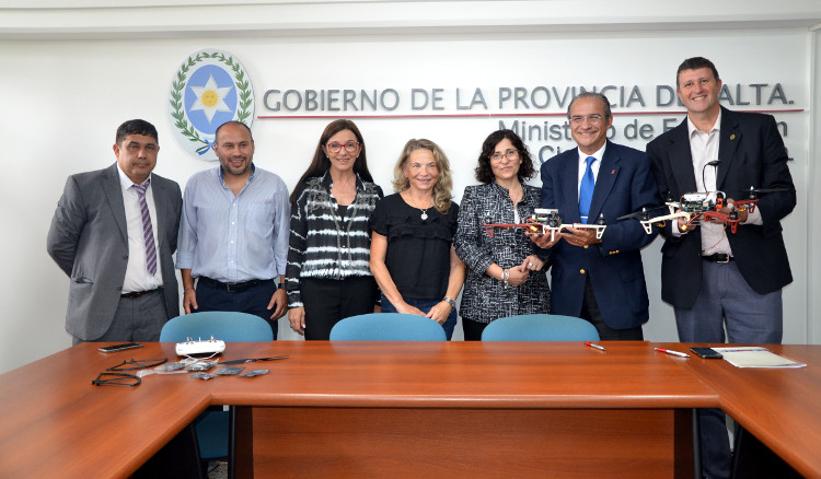 Entregaron drones para investigaciones a las universidades de Salta Entregaron drones para investigaciones a las universidades de Salta