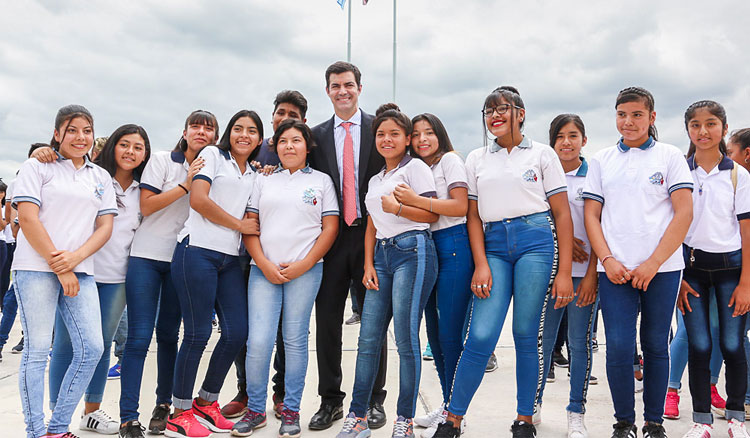 Durante esta gestión de Gobierno fueron inauguradas más de 180 escuelas en toda la provincia Durante esta gestión de Gobierno fueron inauguradas más de 180 escuelas en toda la provincia