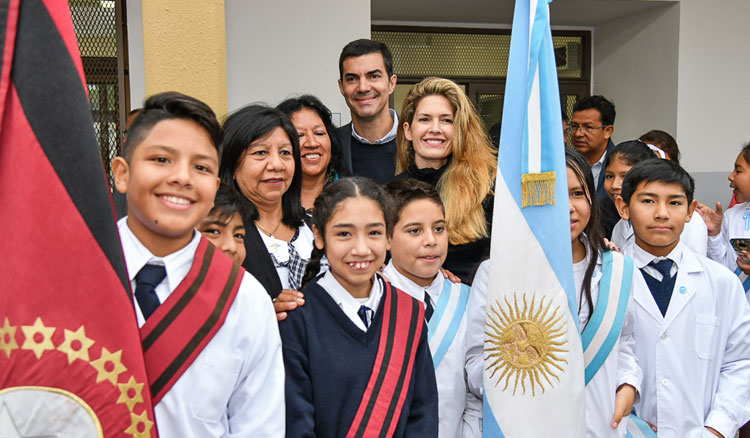 El gobernador Urtubey inauguró el nuevo edificio de la escuela de Educación Especial de Chicoana El gobernador Urtubey inauguró el nuevo edificio de la escuela de Educación Especial de Chicoana
