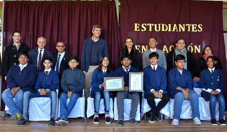 Convocan a estudiantes secundarios a presentar proyectos socio-comunitarios Convocan a estudiantes secundarios a presentar proyectos socio-comunitarios