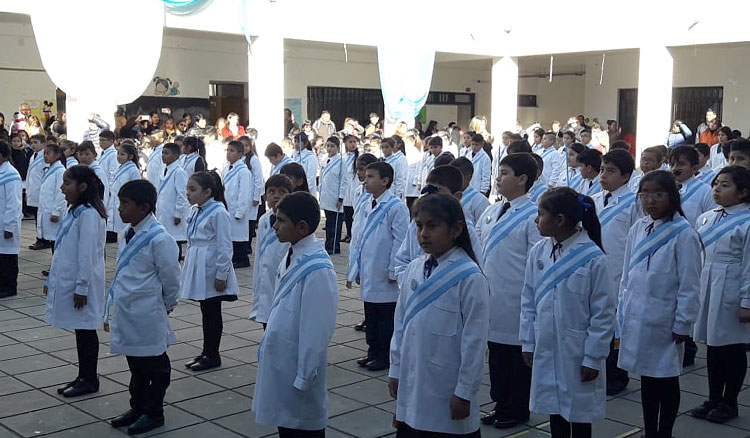 Alumnos de escuelas primarias prometieron lealtad a la Bandera Alumnos de escuelas primarias prometieron lealtad a la Bandera