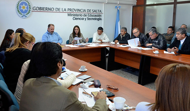 La Provincia ratificó a los docentes la readecuación salarial a la inflación La Provincia ratificó a los docentes la readecuación salarial a la inflación