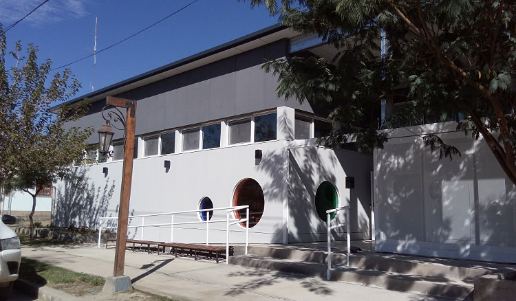 Mañana inaugurará una escuela en Animaná y se entregará material informático Mañana inaugurará una escuela en Animaná y se entregará material informático