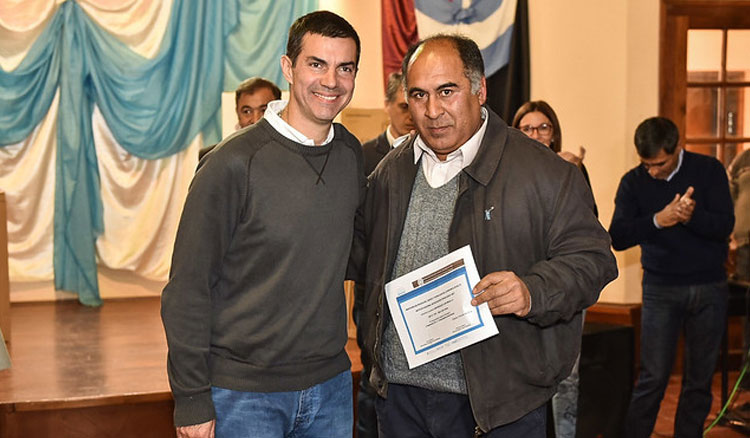 En Cafayate Urtubey hizo entrega de 21 impresoras 3D En Cafayate Urtubey hizo entrega de 21 impresoras 3D