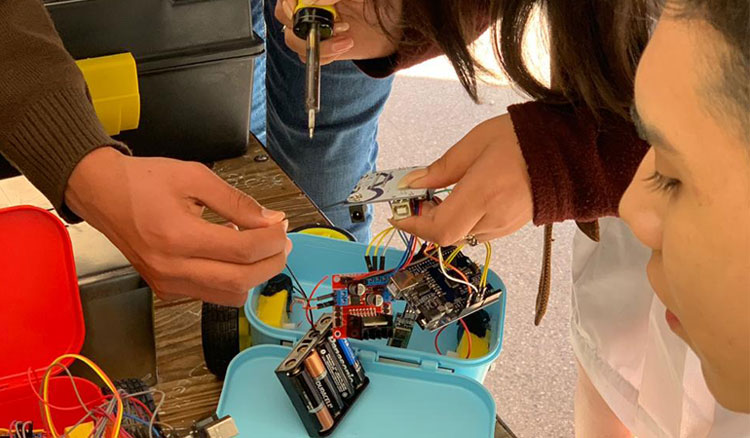 La Secretaría de Ciencia y Tecnología fortalece los talleres de robótica La Secretaría de Ciencia y Tecnología fortalece los talleres de robótica