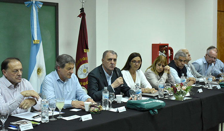 El Consejo Económico Social invitará a los candidatos provinciales El Consejo Económico Social invitará a los candidatos provinciales