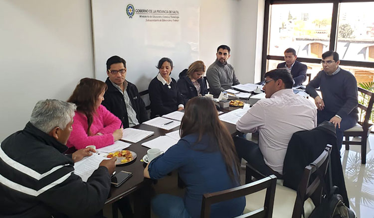 Subsecretaria de Educación y Trabajo y Empresas Mineras Subsecretaria de Educación y Trabajo y Empresas Mineras