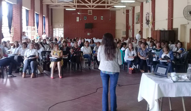 Jornada de fortalecimiento institucional para directivos y referentes escolares de ESI Jornada de fortalecimiento institucional para directivos y referentes escolares de ESI