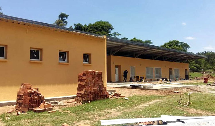 Avanza la construcción del colegio secundario rural en paraje El Angosto de Paraní Avanza la construcción del colegio secundario rural en paraje El Angosto de Paraní